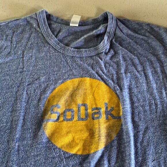 Alternative Earth Vintage Style South Dakota Soft Graphic T Mens XL Women 2XL - Picture 1 of 8